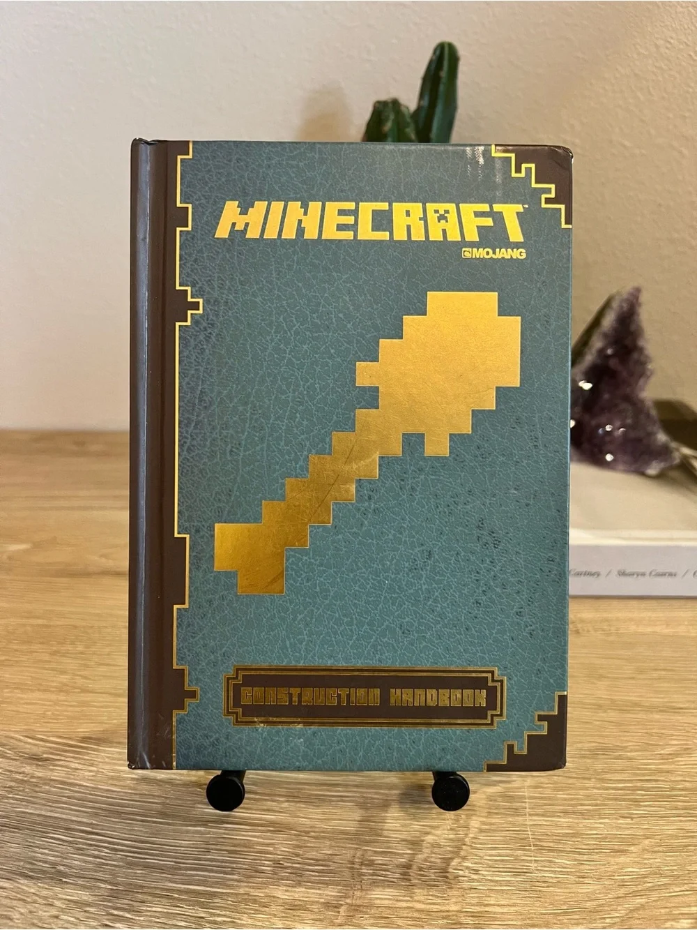 Minecraft Construction Handbook Hardcover 2014 Mojang Official Guide Book